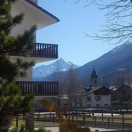 Con Taverna Nel Paese Di Lägenhet Morgex