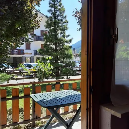 Con Taverna Nel Paese Di Lägenhet *